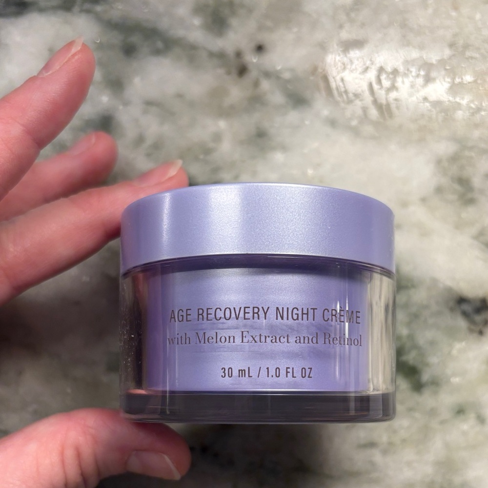 BRAND NEW AND SEALED Meaningful Beauty Age Recovery Night Creme Full Size
